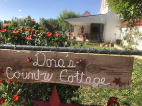 Dora's Country Cottage